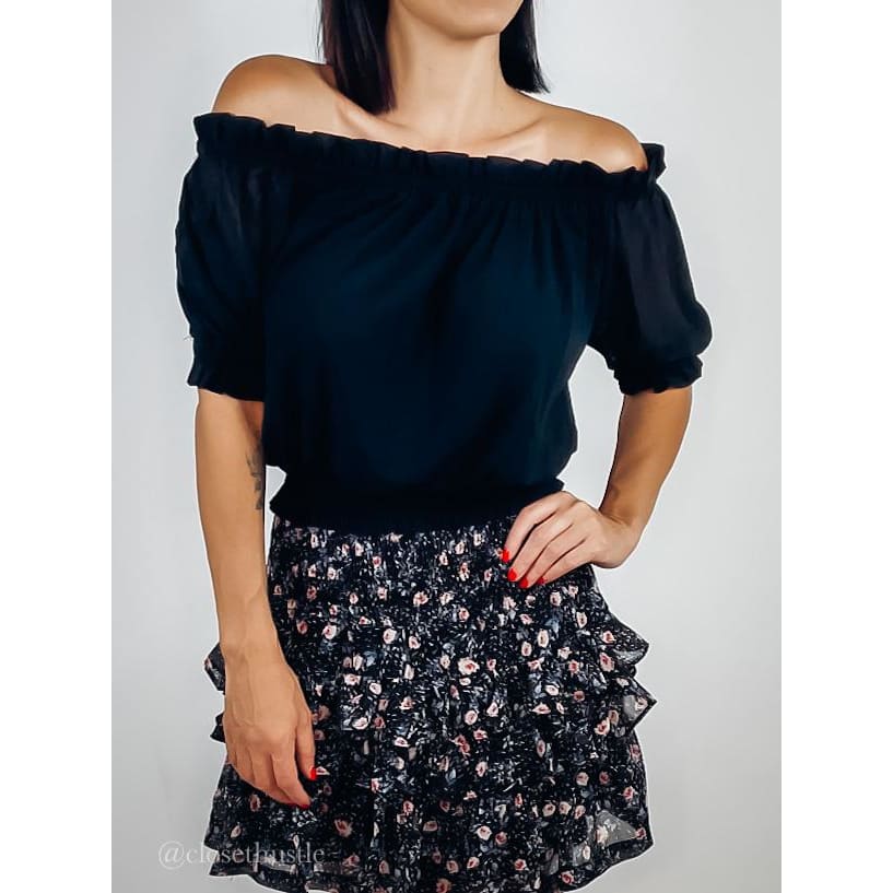 Off The Shoulder Smocked Top - Small / Black - Tops